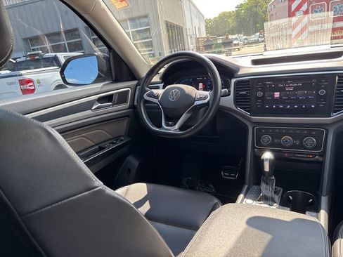 Used 2021 Volkswagen Atlas SEL R-Line AWD/4WD image 9