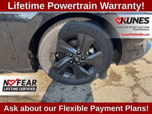 Used 2022 Hyundai Elantra SEL FWD image 14