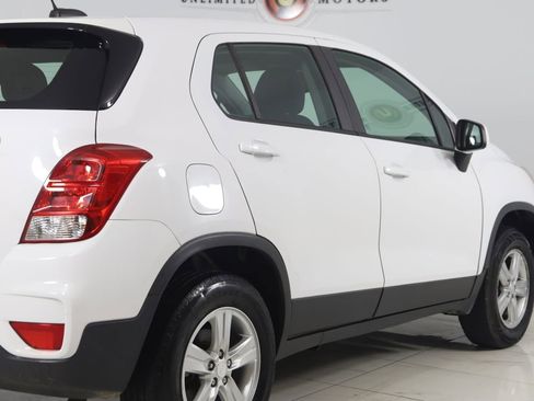 Used 2019 Chevrolet Trax LS AWD/4WD image 20
