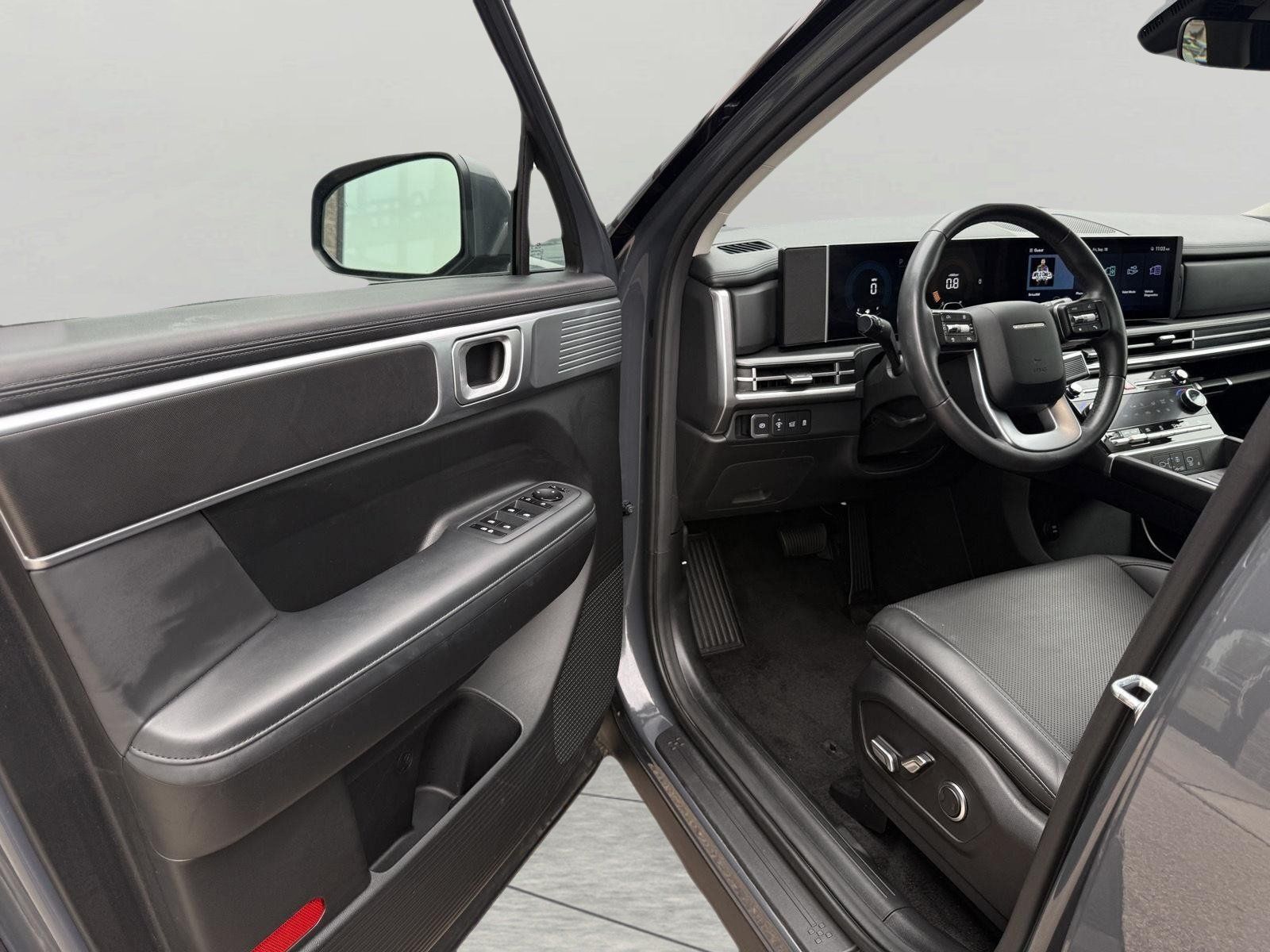 Used 2025 Hyundai Santa Fe SEL AWD/4WD image 20