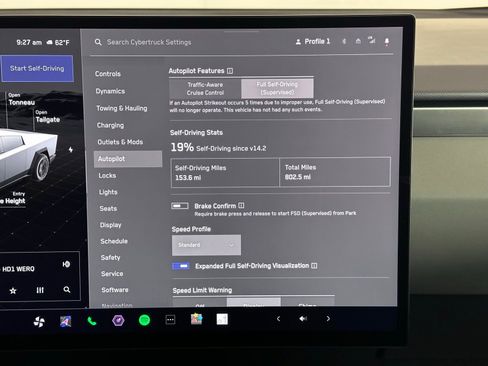 Used 2025 Tesla Cybertruck AWD Crew Cab image 23