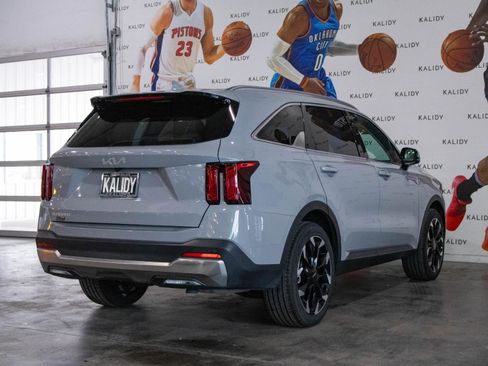 Used 2026 Kia Sorento EX FWD image 26