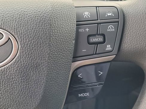 Used 2025 Toyota Camry LE FWD image 15