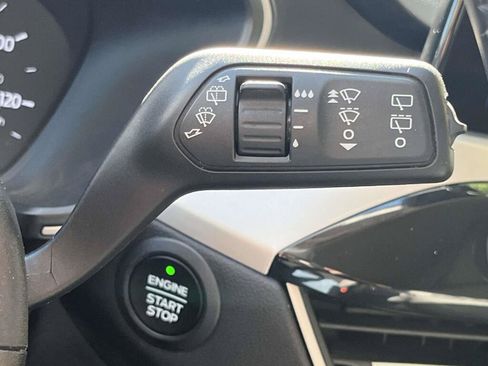 Used 2022 Ford Escape SE w/ Convenience Package FWD image 35