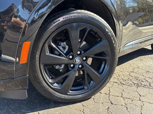 Used 2023 Buick Envision Essence w/ Sport Touring Package image 2