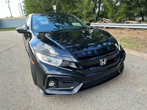 Used 2021 Honda Civic Sport image 2