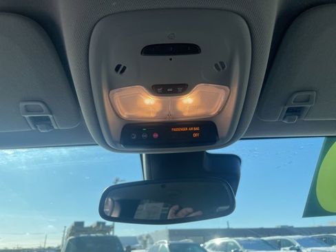 Used 2020 Buick Encore GX Essence image 26