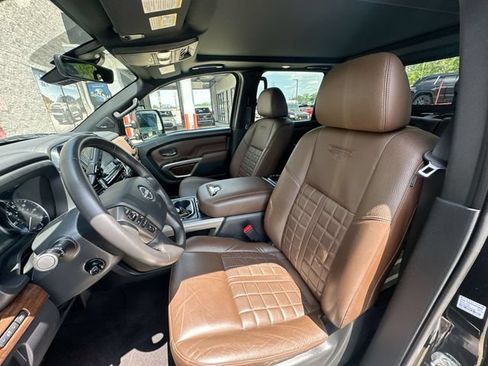 Used 2023 Nissan Titan Platinum Reserve w/ Moonroof Package AWD/4WD image 14