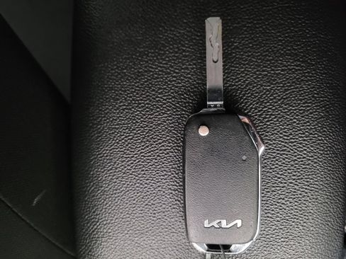 Used 2024 Kia Forte LXS w/ LXS Technology Package image 32