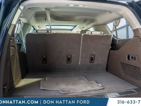 Used 2024 GMC Yukon XL Denali AWD/4WD image 34