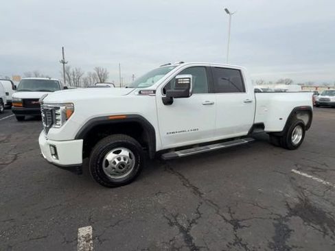 Used 2022 GMC Sierra 3500 Denali image 4