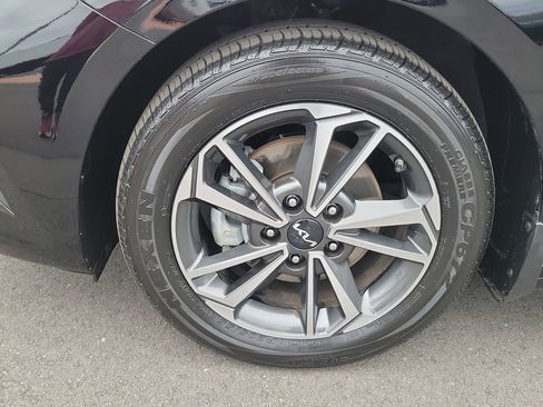 Used 2023 Kia Forte LXS image 26