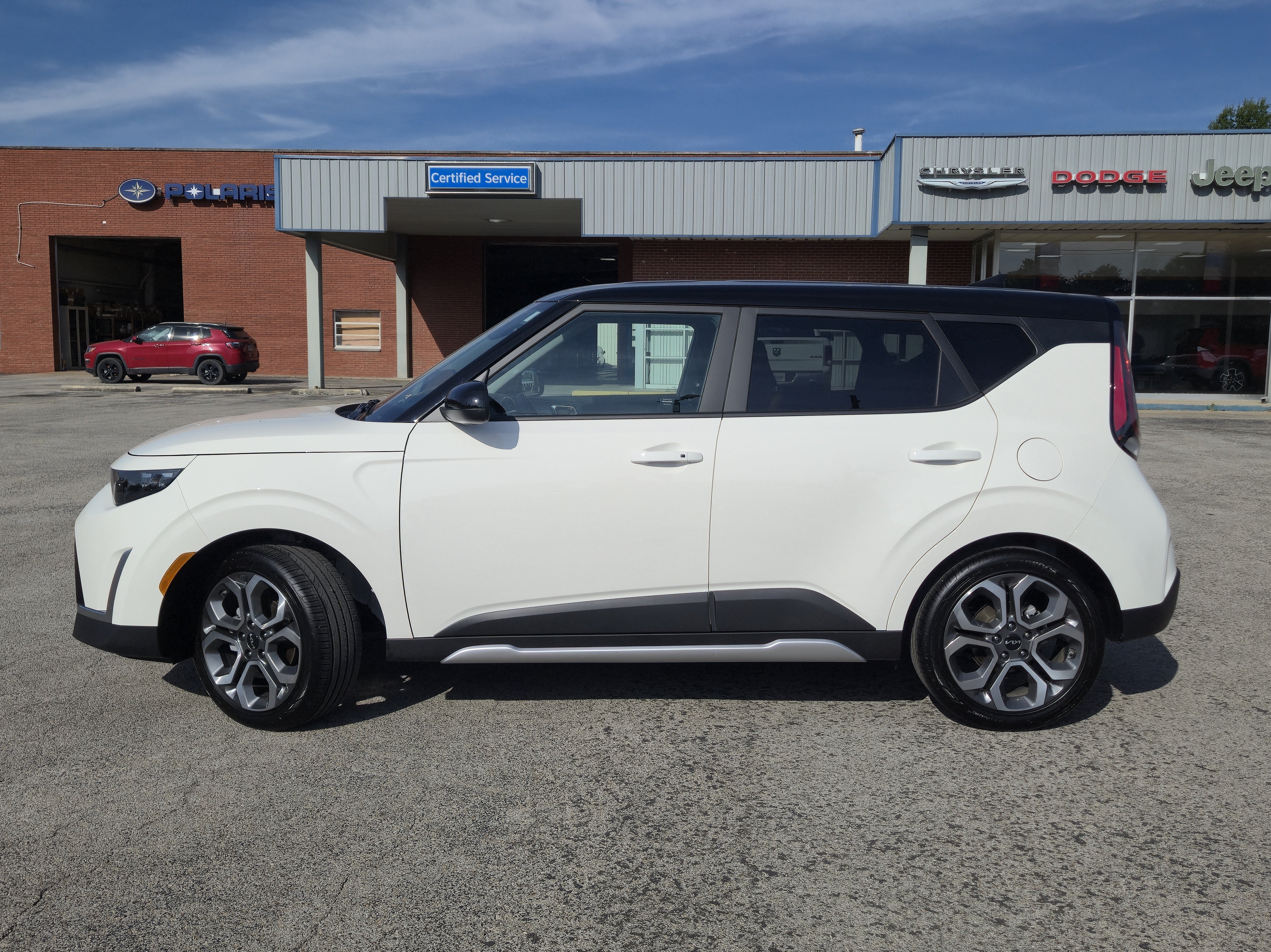 Used 2025 Kia Soul EX FWD image 3