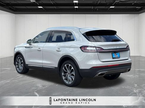 Certified 2022 Lincoln Nautilus Reserve AWD/4WD image 3