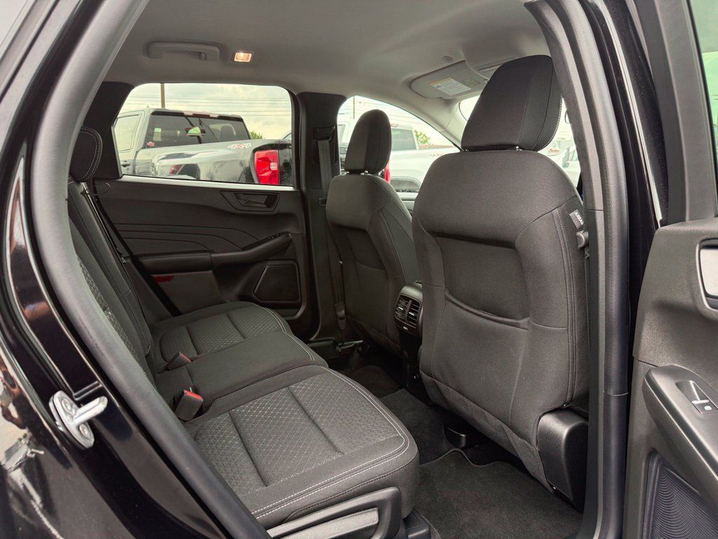 Used 2024 Ford Escape Active AWD/4WD image 18