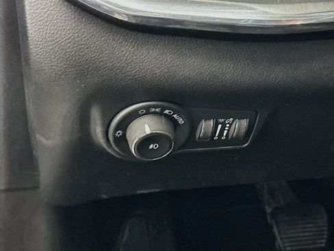 Used 2022 Jeep Compass Limited AWD/4WD image 17