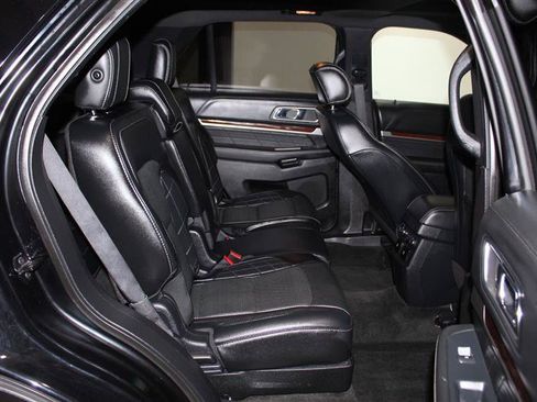 Used 2016 Ford Explorer Platinum AWD/4WD image 34