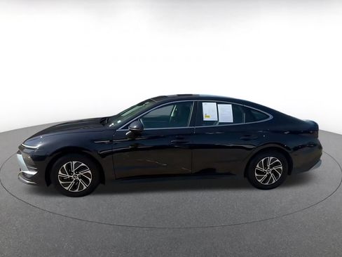 Used 2026 Hyundai Sonata Blue FWD image 9