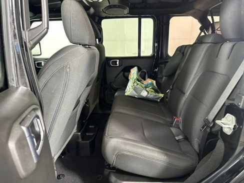 Used 2023 Jeep Wrangler Unlimited w/ Cold Weather Group image 25