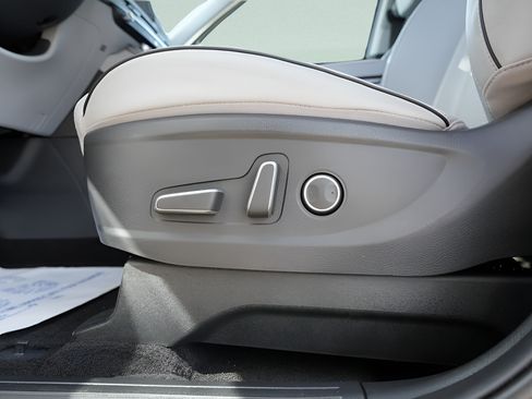 Certified 2025 Hyundai Palisade SEL FWD image 27