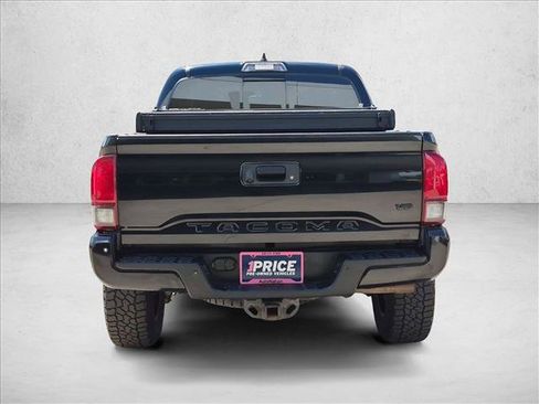 Used 2018 Toyota Tacoma TRD Sport w/ Technology Package AWD/4WD image 6