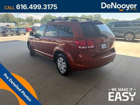 Used 2013 Dodge Journey SE FWD image 3