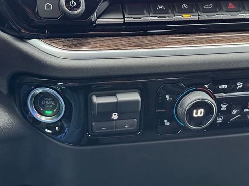 New 2025 Chevrolet Silverado 1500 LT w/ Convenience Package II RWD image 17