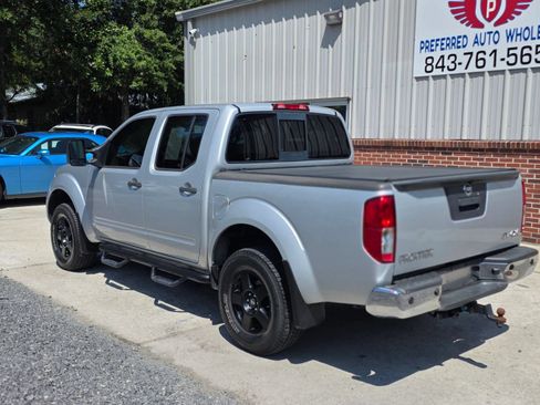 Used 2018 Nissan Frontier SV w/ Value Truck Package AWD/4WD image 5