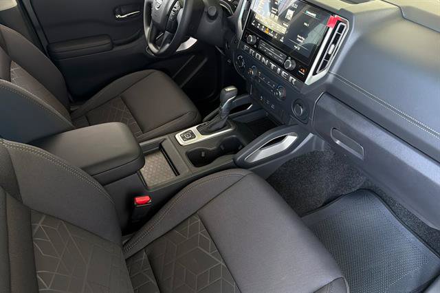 New 2026 Nissan Frontier SV w/ Tow Package AWD/4WD image 16