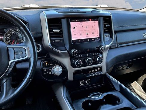Used 2022 RAM 1500 Laramie AWD/4WD image 12