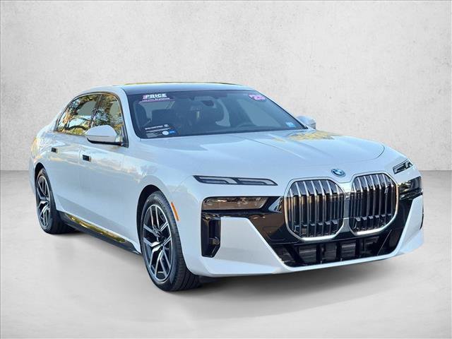 Certified 2025 BMW i7 xDrive60 AWD/4WD image 3