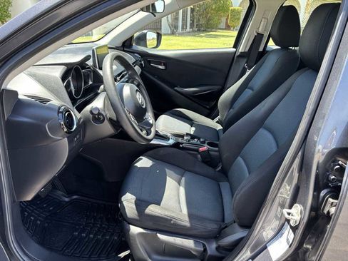 Used 2016 Scion iA image 11