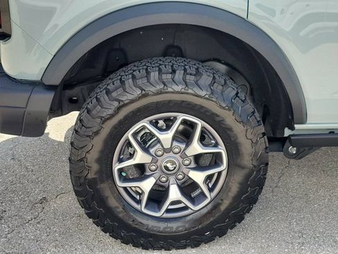Certified 2024 Ford Bronco Badlands AWD/4WD image 10