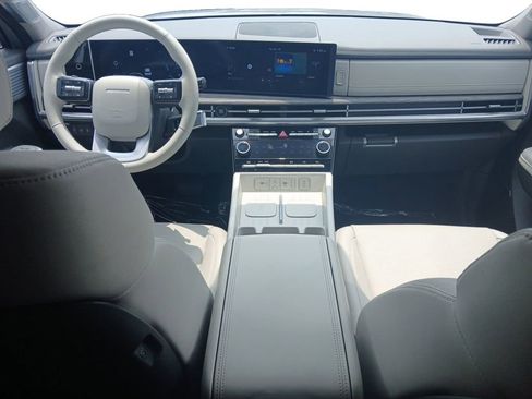 Used 2025 Hyundai Santa Fe Limited FWD image 10