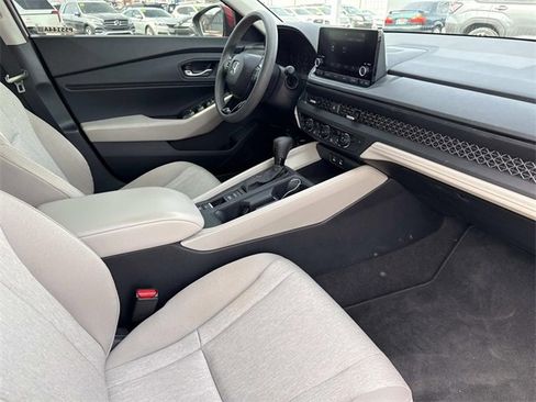 Used 2024 Honda Accord EX image 18