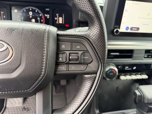 Used 2026 Toyota Tacoma SR5 AWD/4WD image 19
