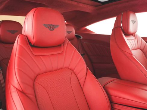 Used 2024 Bentley Continental GT image 33