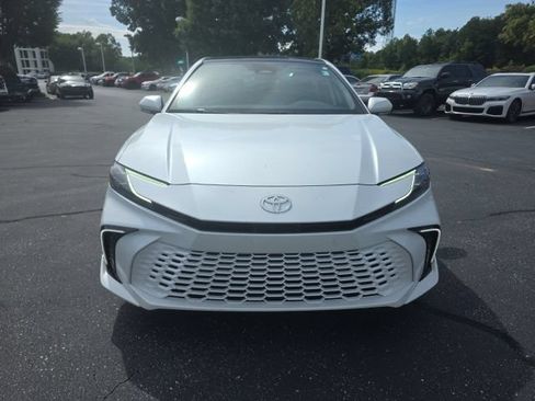 Used 2025 Toyota Camry XSE FWD image 2