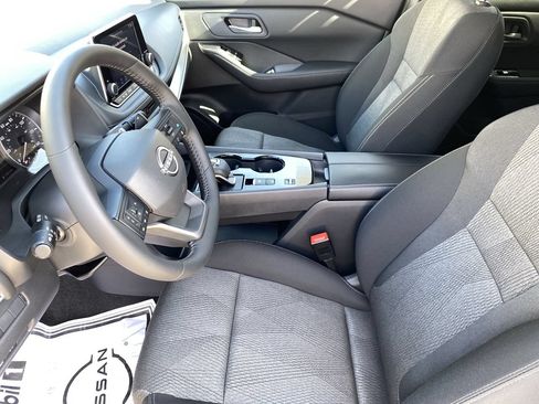 New 2026 Nissan Rogue SV FWD image 27