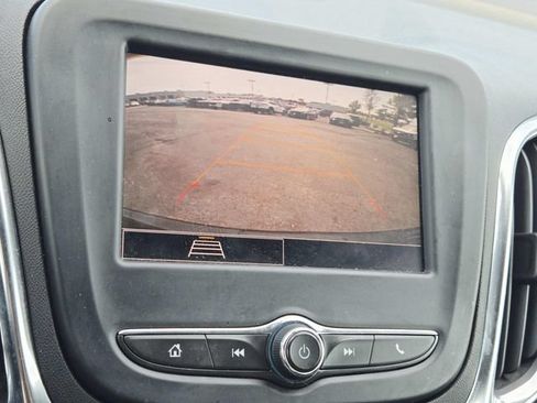 Used 2023 Chevrolet Equinox LT FWD image 16