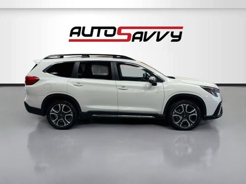 Used 2023 Subaru Ascent Limited w/ Technology Package AWD/4WD image 8