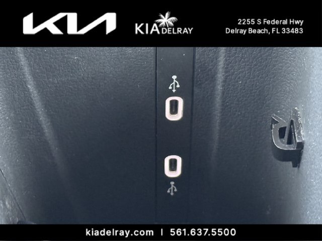 Used 2025 Volkswagen Tiguan SE FWD image 23