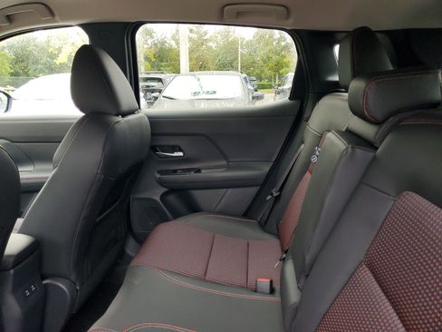 New 2026 Nissan Kicks SR image 13