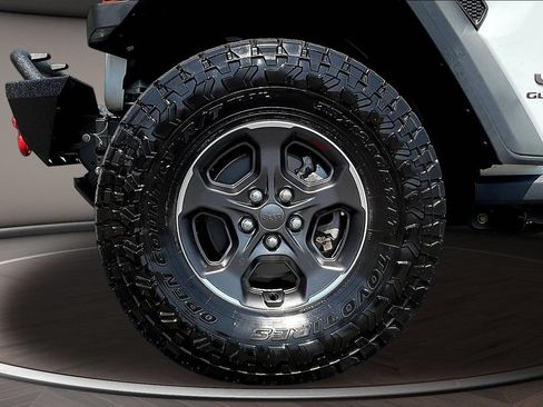 Used 2020 Jeep Gladiator Rubicon w/ Trailer Tow Package AWD/4WD image 38