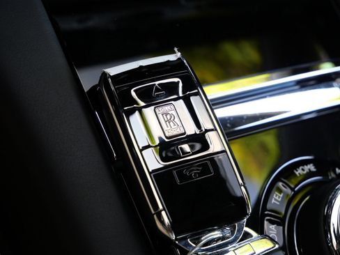 Certified 2025 Rolls-Royce Spectre w/ Spectre Launch Package AWD/4WD image 31