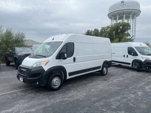 Used 2025 RAM ProMaster 2500 w/ Safety Group image 1
