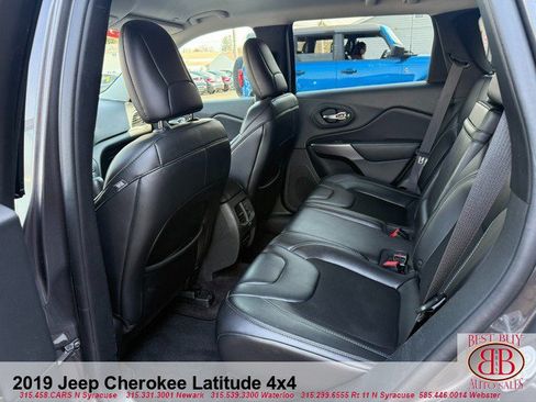 Used 2019 Jeep Cherokee Latitude Plus AWD/4WD image 22