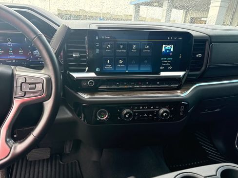Used 2024 Chevrolet Silverado 1500 LT AWD/4WD image 29