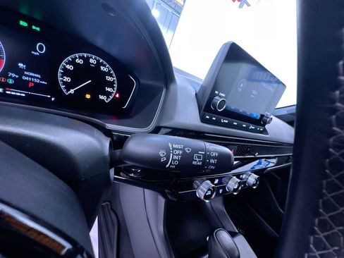 Used 2023 Honda Civic Sport image 11