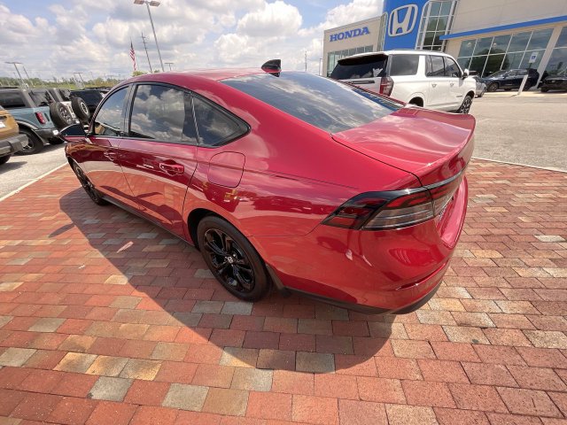 Certified 2025 Honda Accord SE image 29